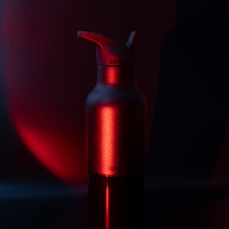 20oz-rise-classic-may-the-4th-r3 20oz_rise_classic_may_the_fourth_starwars_black_bottle_redglow_square.jpg