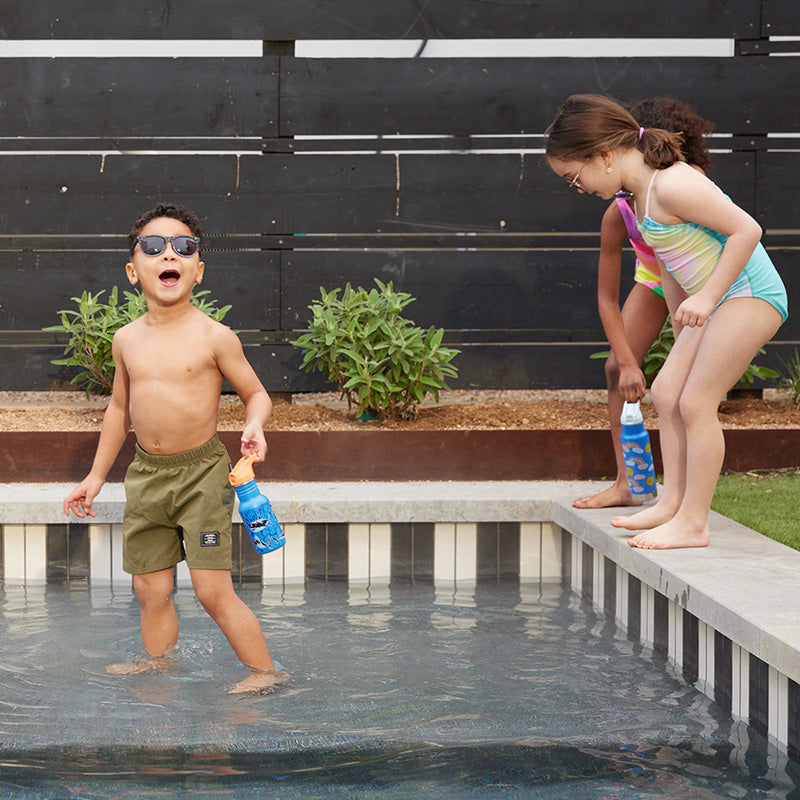 12oz-kid-s-classic-with-flip-seal-sport-cap-g4 kid_sport_flip_seal_12oz_boy_pool_square.jpg